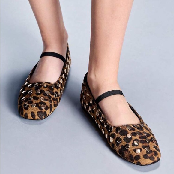 Leopard Print Ballet Flats - Picture 2 of 4